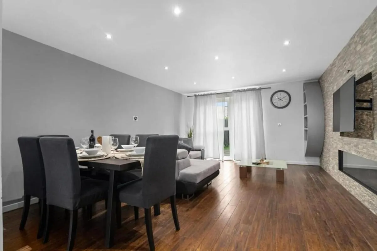 Superb Stonewall Terrace London Holiday home