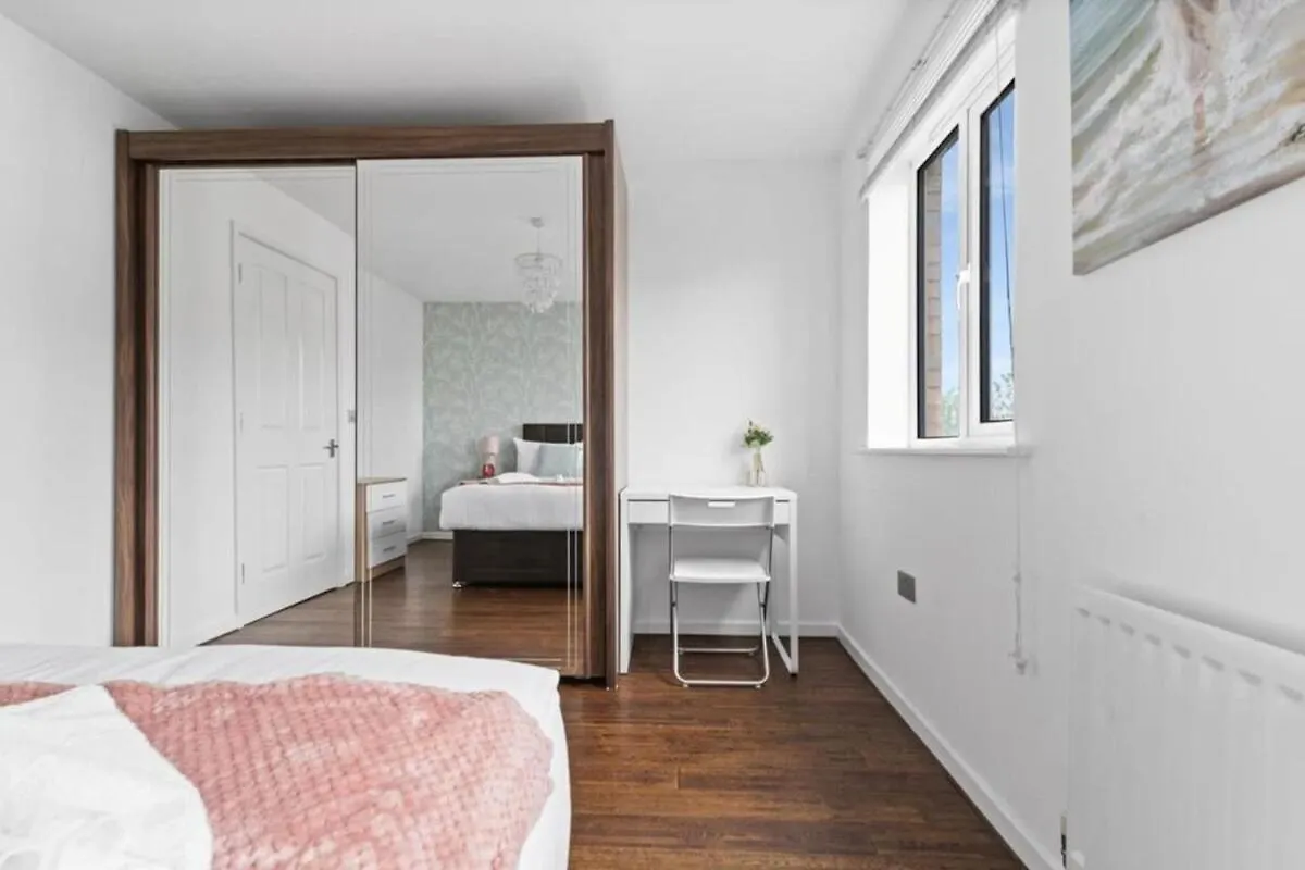 Superb Stonewall Terrace London Holiday home